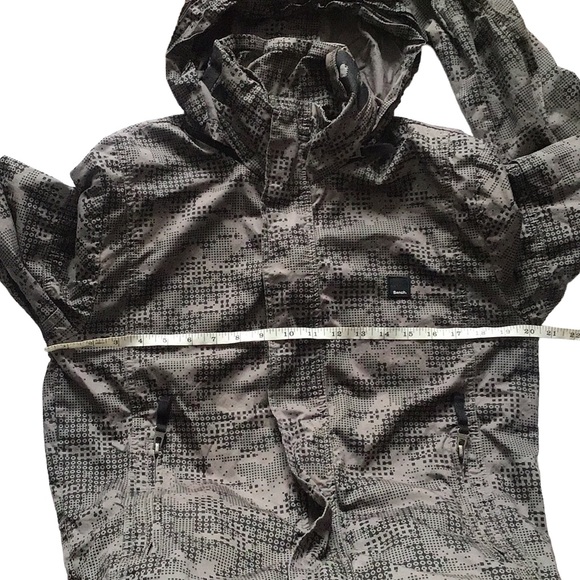 Bench Lightweight Jacket, size M - Picture 10 of 13